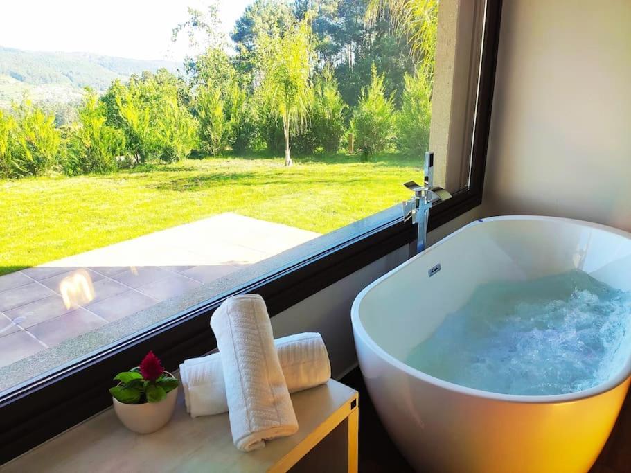 Casa Nueva De Vigo Rural Mos Con Jacuzzi Y Chimenea Para Escapada Romantica Kültér fotó